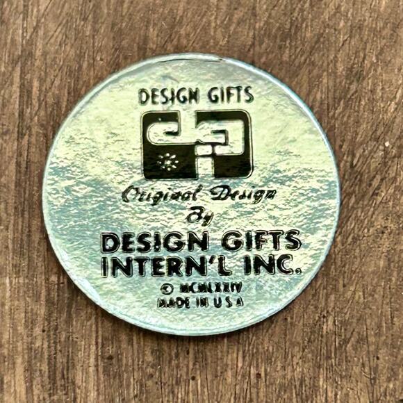 Vintage Octagon Wood Trinket Box with Pressed Flowers - 1970s Keepsake Box - Picture 5 of 10